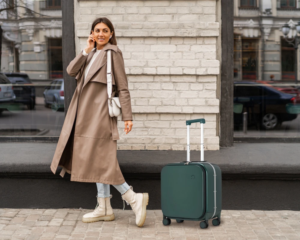 lightweight luggage with wheels